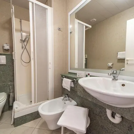 Frank's 3* קאפוליברי